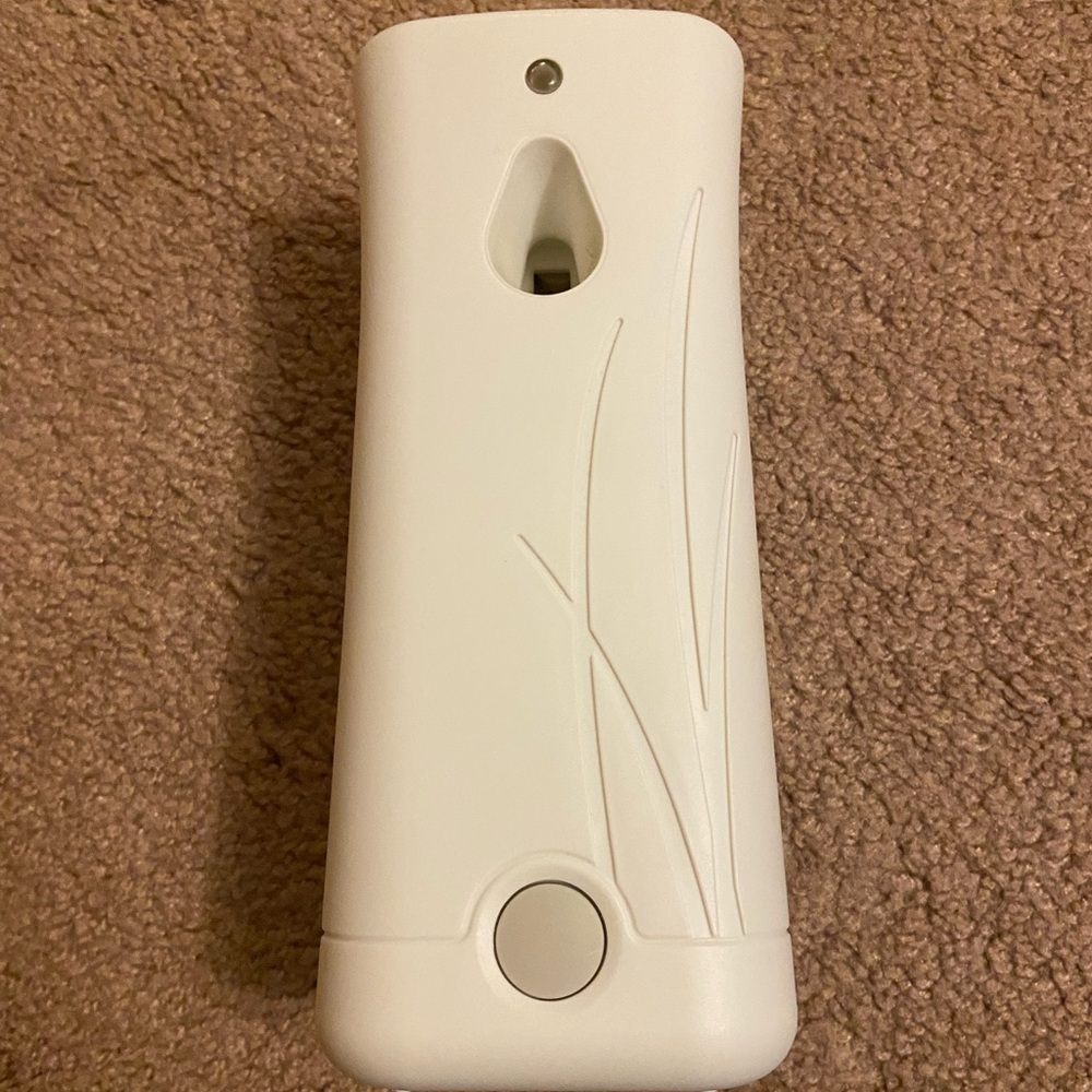 White Automatic Air Freshener Dispenser